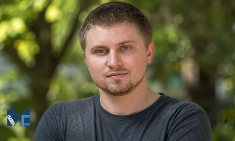 Portrait of Connor Bird, the adopted son of NBA legend Larry Bird, featured in a celebrity biography article.